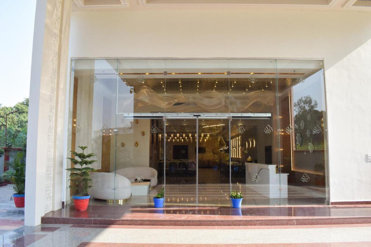 Tulip Inn Shravasti Bahraich Экстерьер фото